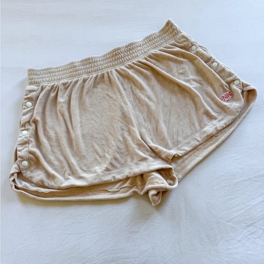 Women's Nike Shorts Nike Side Snap Shorts Size 2X Shimmer (J)